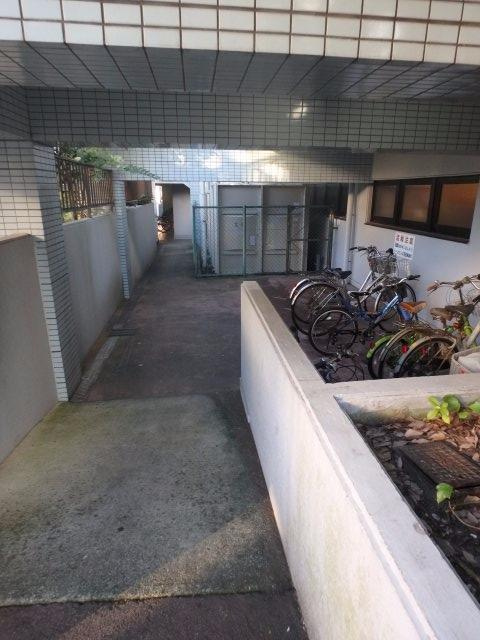 トーカヒルズの駐車場