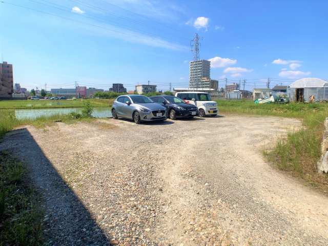 メゾン青山の駐車場