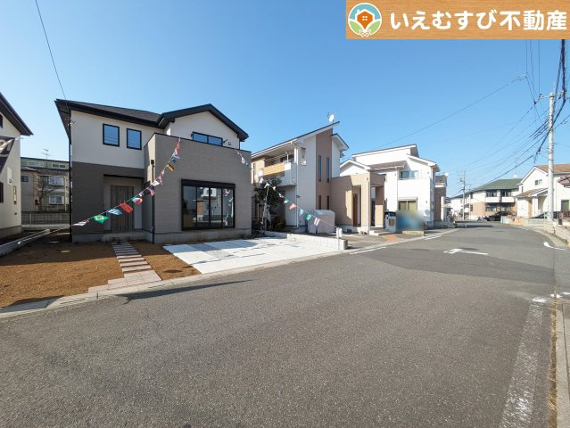 KEIAI FiT　比企郡滑川町17期の前面道路含む現地写真