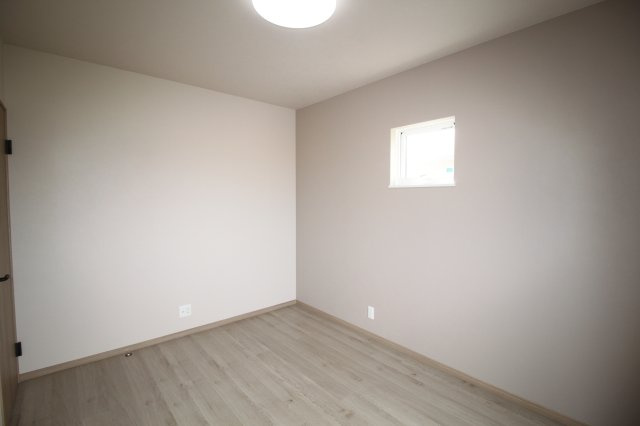 南国市田村乙　新築戸建の洋室|2Ｆ　南西の部屋　6.0帖