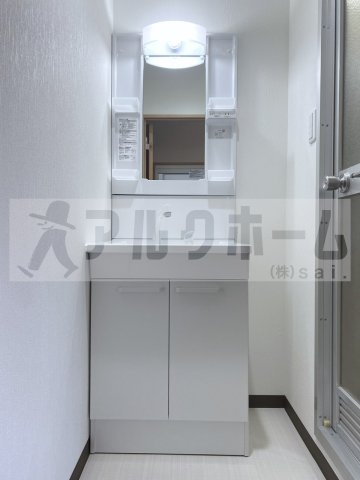 谷口マンションの独立洗面台