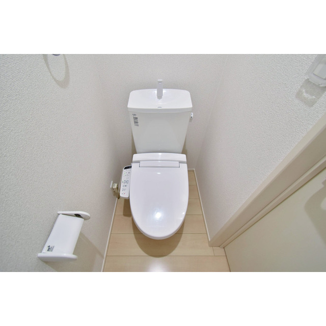 キャッスル（東合川）のトイレ|コンパクトで使いやすいトイレです