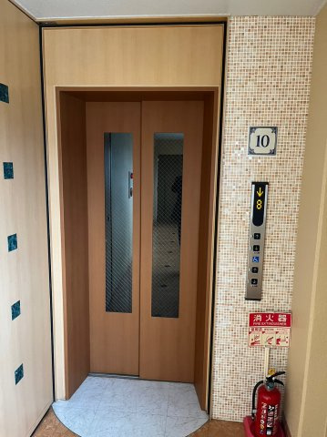 プチアベニュー和田東のその他共用部分|エレベーターも綺麗でオシャレな造り
