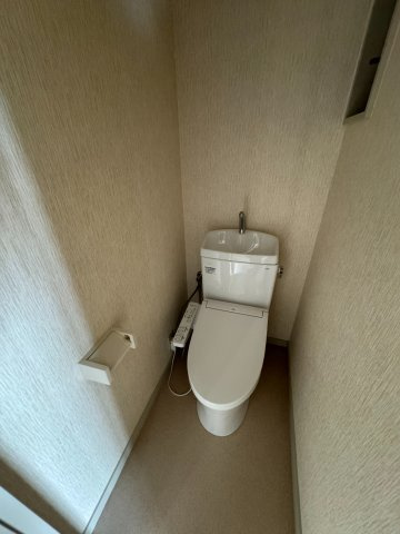 府中市押立町１丁目のアパートのトイレ