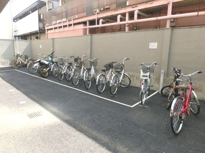 【駐車場】 | ルーブル鷺宮　13656 | 敷地内に自転車置き場があります(^^)/