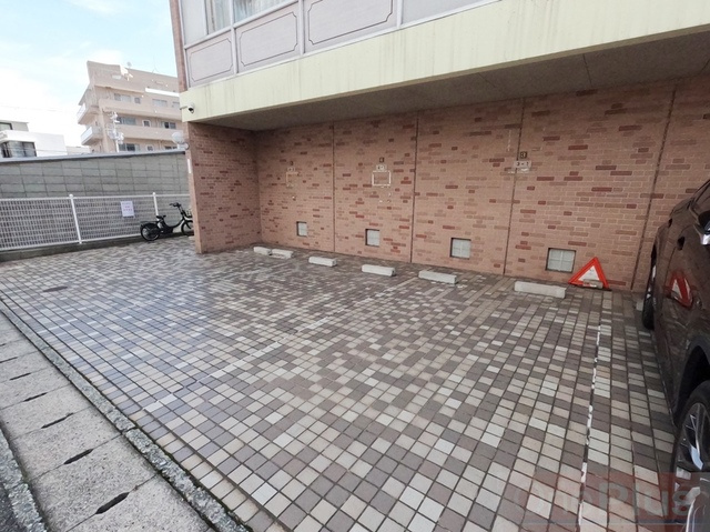 御影クラリティフラットの駐車場