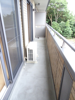 【バルコニー】 | リビングタウン常盤公園Ⅱ | 陽当たり良好なバルコニーです