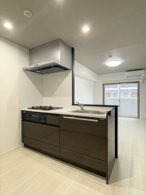 【キッチン】 | KL TOJIN WEST | 別号室の写真になります。現況優先。