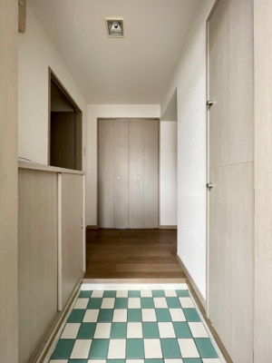 【玄関】 | グランピアマンション西新 | 別号室の写真になります。現況優先。