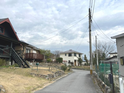 【前面道路含む現地写真】 | 大津市南小松1594-26　中古戸建