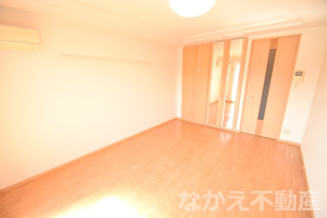 【居間・リビング】 | ゆったりとした居間です