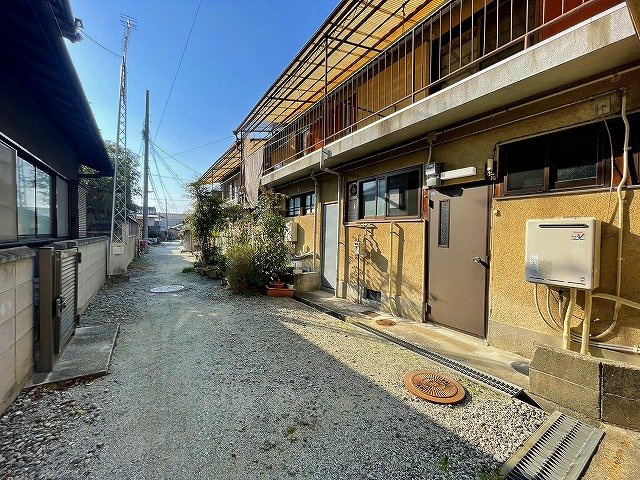 上地貸家(2階建)の周辺
