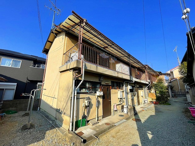 上地貸家(2階建)の外観|外観は落ち着いています