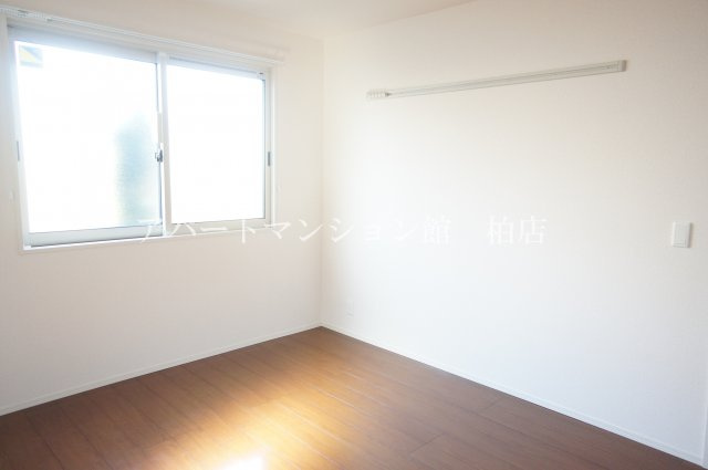 エクセレントヒルⅡ棟の寝室