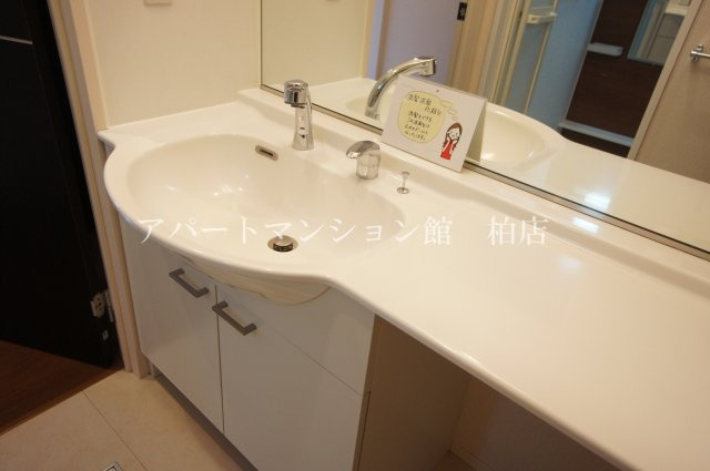 エクセレントヒルⅡ棟の独立洗面台