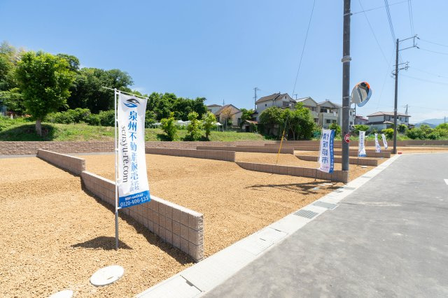 熊取町小垣内１丁目　建築条件無し売り土地　N号地の外観|陽当りの良い土地！