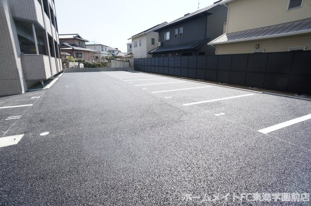 熊本市東区長嶺東５丁目の賃貸マンションの駐車場