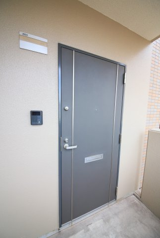 オーク高横須賀の玄関