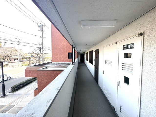 ライオンズマンション新寺小路のその他共用部分|住戸階廊下