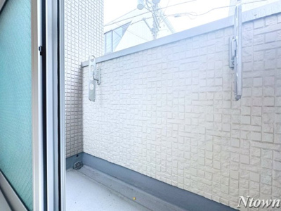 【バルコニー】 | グローバルスタンス | お洗濯にも便利なバルコニー付き