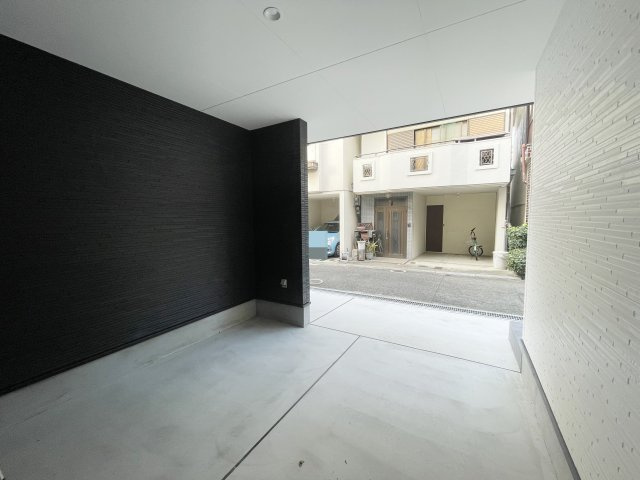 寝屋川市上神田２丁目の駐車場