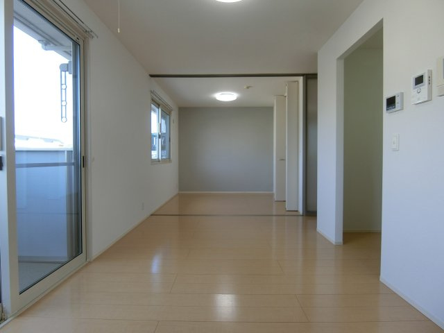 アロームA棟の居間・リビング