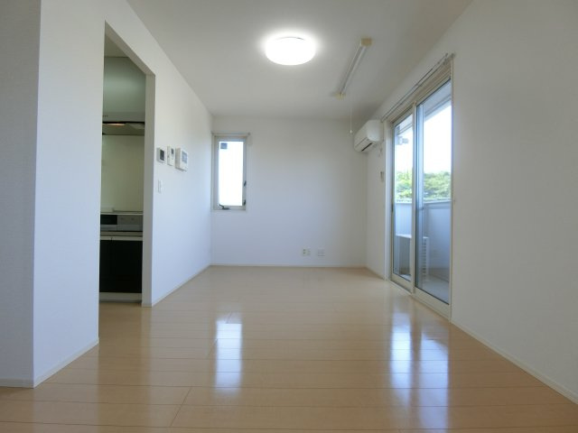 アロームA棟の居間・リビング