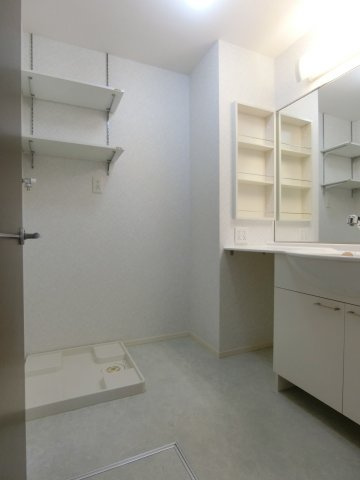 アロームA棟の洗面所