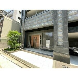 プレサンス久屋大通公園セラフィのエントランス