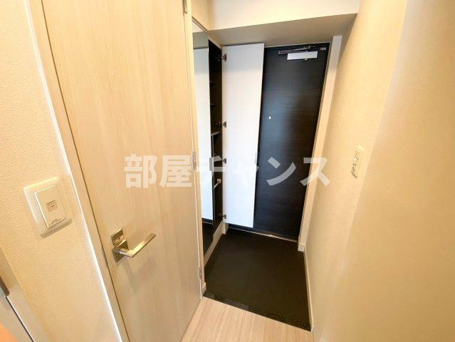 プレサンス久屋大通公園セラフィの玄関