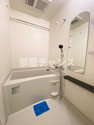 プレサンス久屋大通公園セラフィの浴室