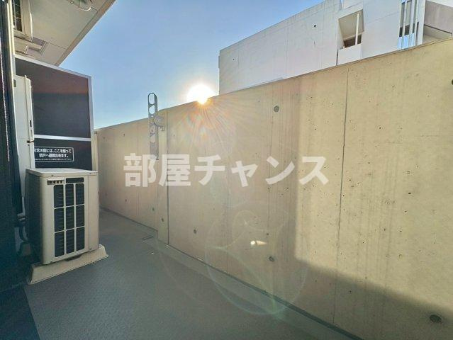 スクエア・アパートメントのバルコニー