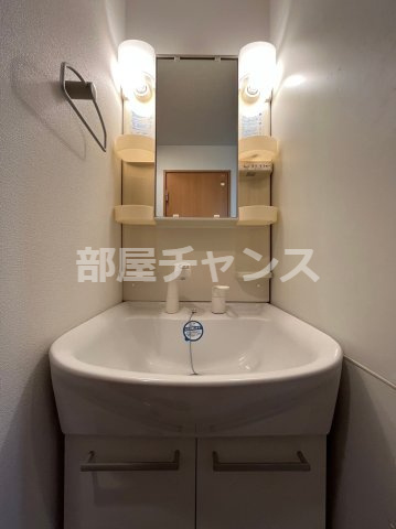 リアライズ記念橋の独立洗面台