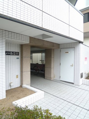 ★建物入り口★