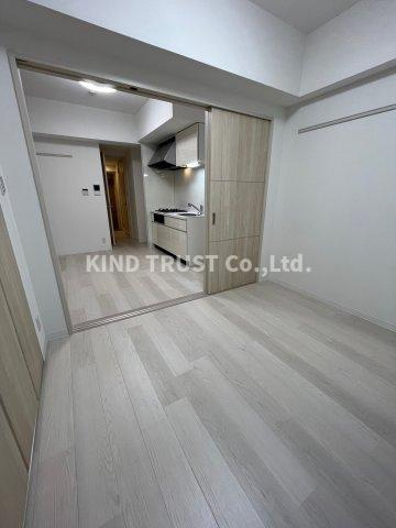 リュエルうめきたの居間・リビング|ゆったり過ごせるリビングです