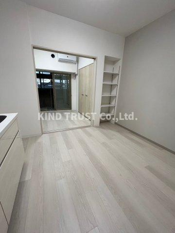 リュエルうめきたの居間・リビング|ゆったりとした居間です