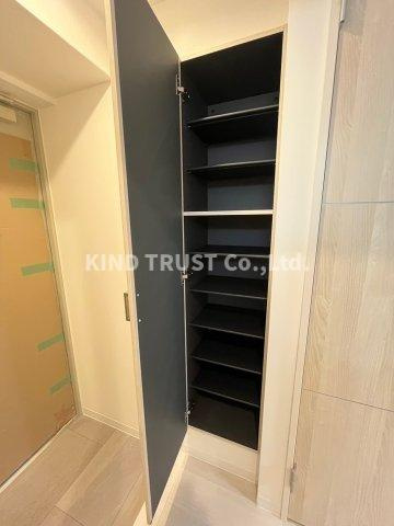 リュエルうめきたの収納|ちょっとした収納スペースも充実しています