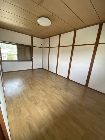 16帖LDK！アルク・郵便局近くの全室洋室戸建て賃貸の洋室|2階西側