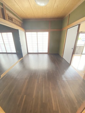 16帖LDK！アルク・郵便局近くの全室洋室戸建て賃貸の洋室|1階