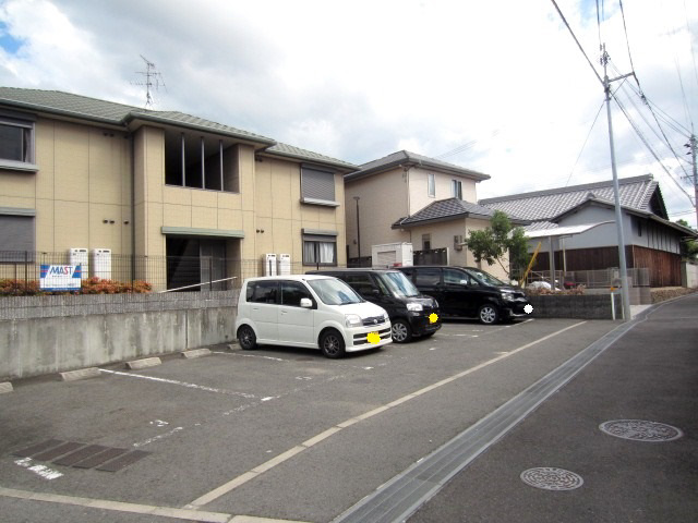 【駐車場】