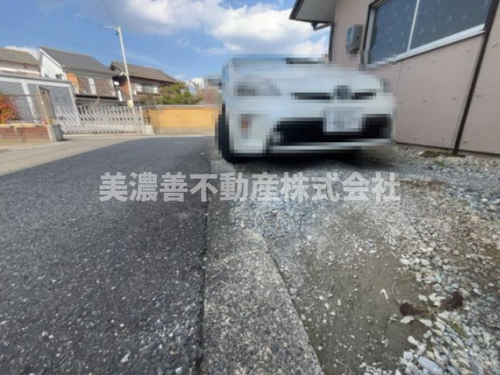 ６２９０６　羽島郡岐南町八剣４丁目土地の前面道路含む現地写真