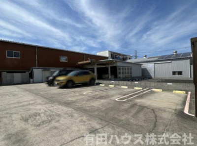 【駐車場】 | メゾンアリダ | 駐車場は敷地内も広く停めやすい！
