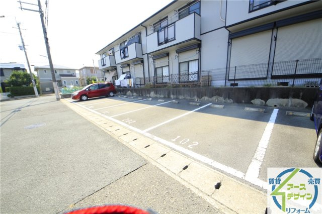 ハイツナカノの駐車場|駐車場があります