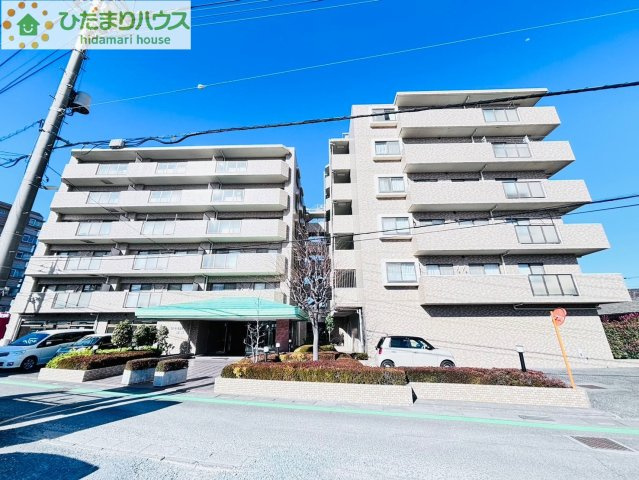 ローヤルシティ鴻巣の外観