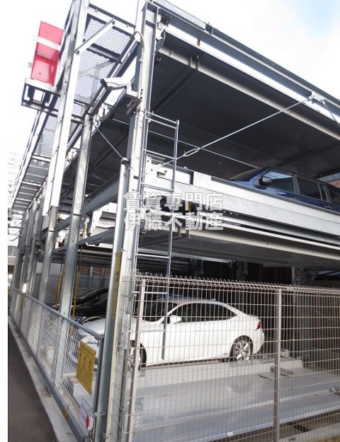 レジデンス悠海の駐車場