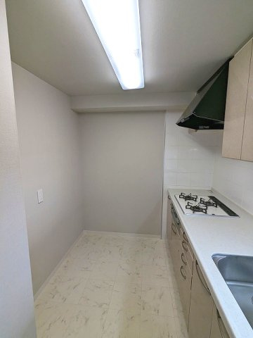 コスモ上野ロイヤルフォルムの設備|冷蔵庫や家電置き場確保されています