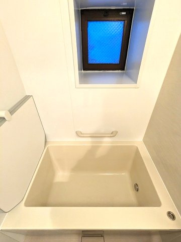 コスモ上野ロイヤルフォルムの設備|浴槽交換、窓付、追焚オートバス、浴室換気乾燥機