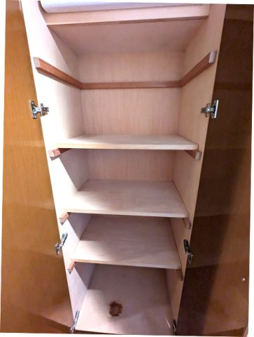 コスモ上野ロイヤルフォルムの設備|玄関廊下の収納