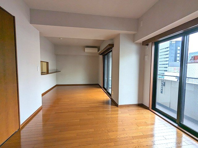 コスモ上野ロイヤルフォルムのその他共用部分|13.6帖洋室