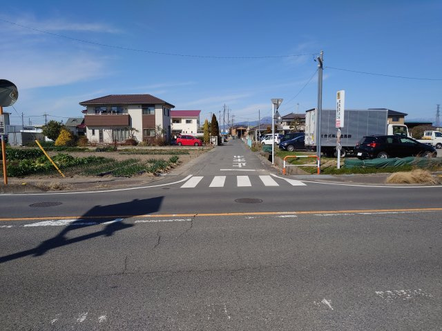 前橋市中内町３区画の前面道路含む現地写真|東側道路（南方向より撮影）